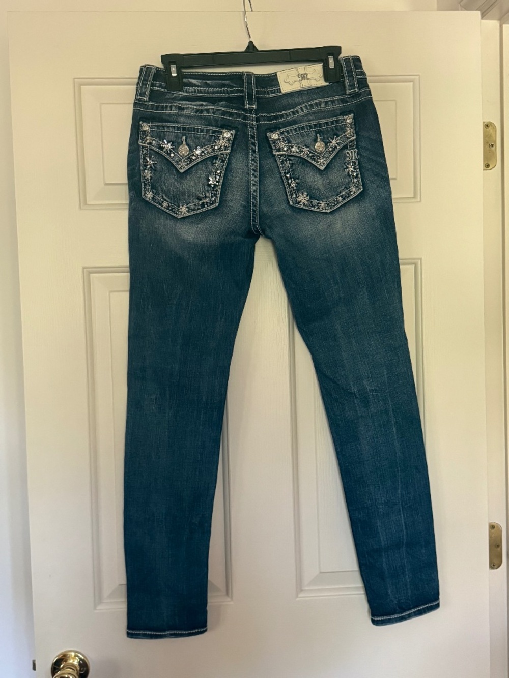 Like New Miss Me Hailey Skinny Jean Medium Blue.  Size 28 x 29.5